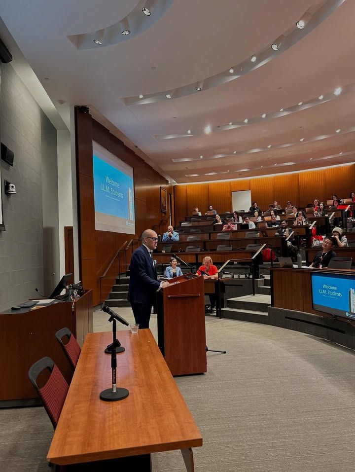 Dean Ohlin talking to new llm class of 2025