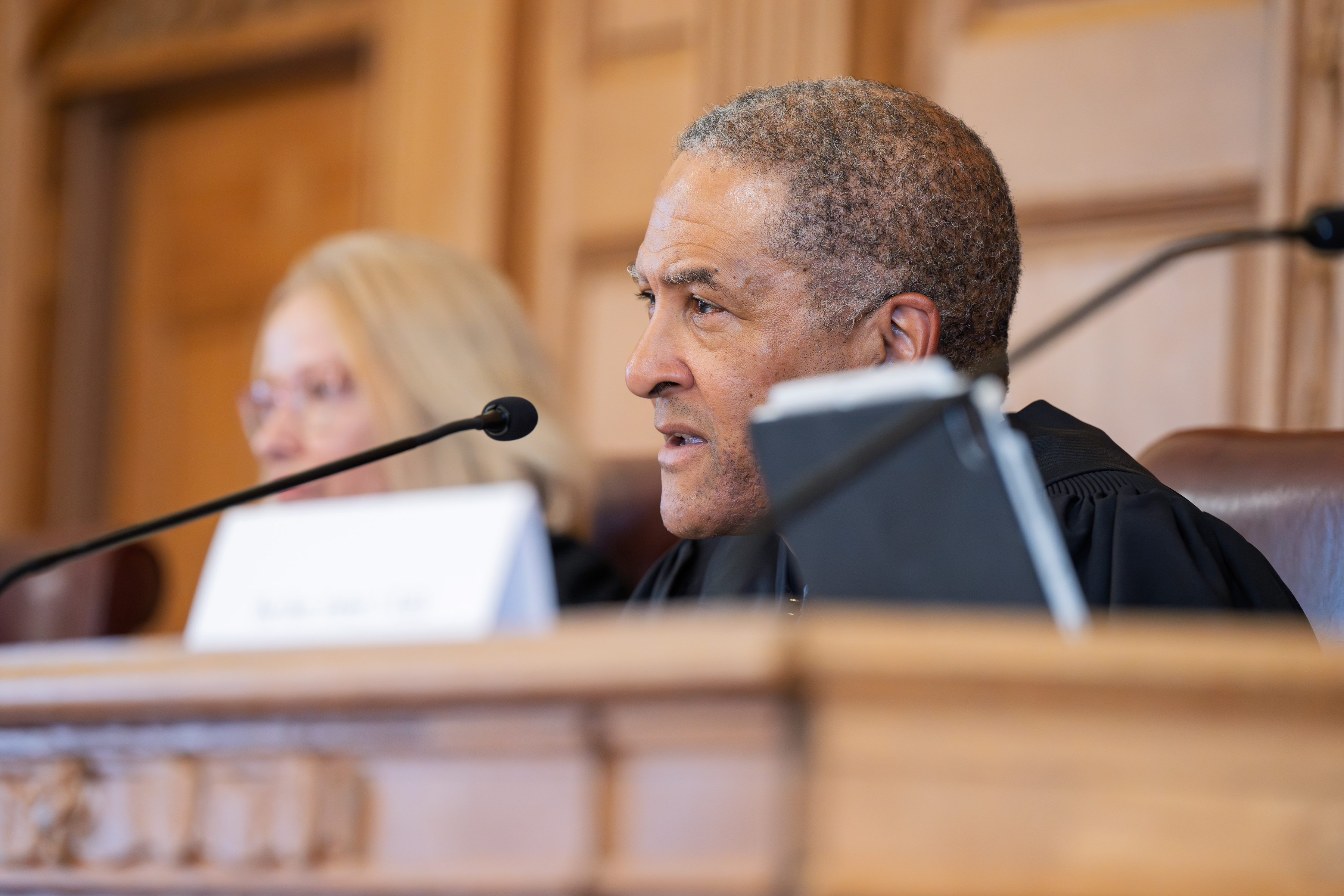 The Hon. Raymond J. Lohier asks questions to the competitors while serving as Chief Justice of the Langfan Moot Court Judges Panel.