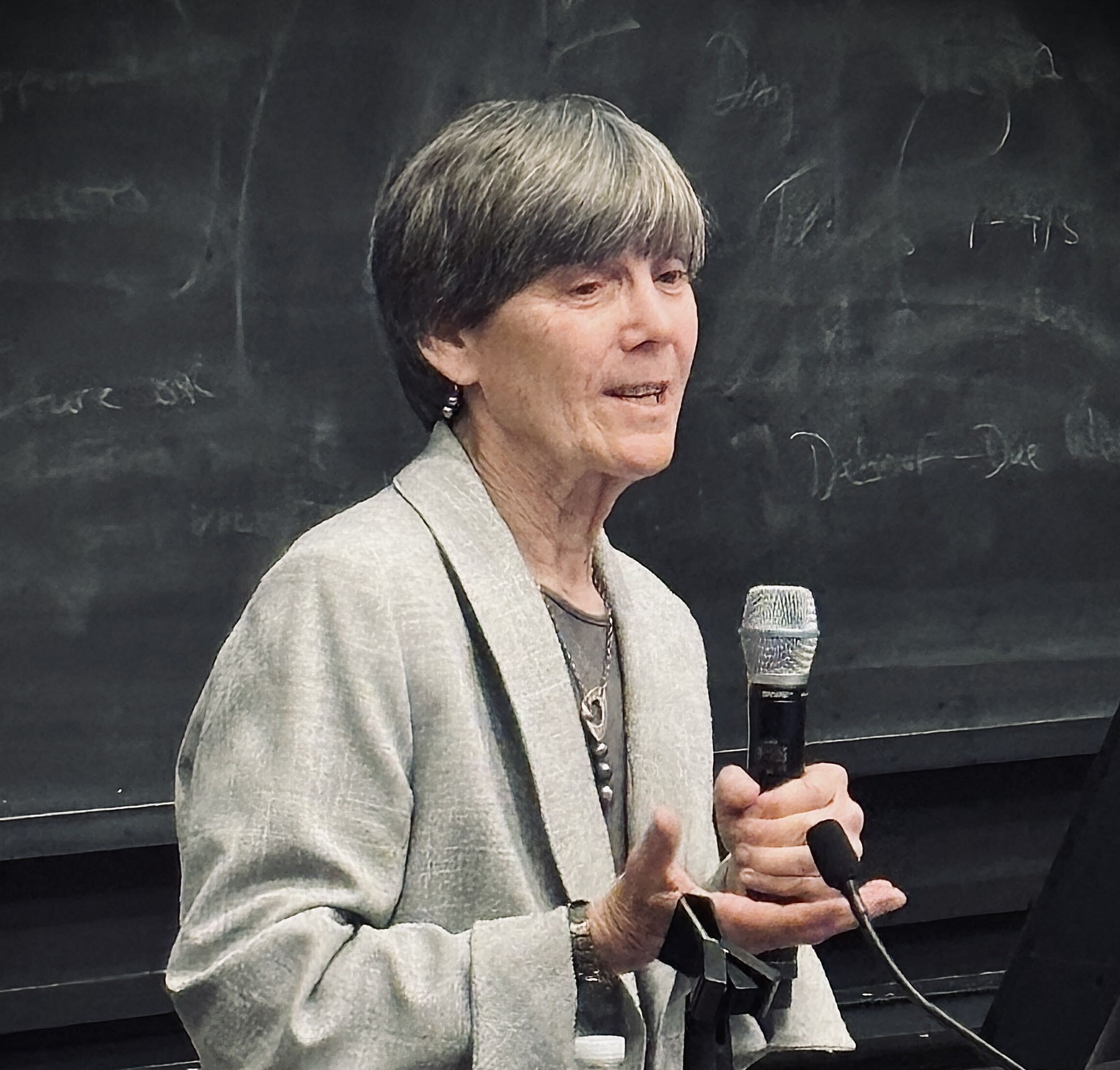 Ellen Yacknin ’77